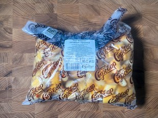 Сыр 1 кг ГОРНЫЙ СЫРОВАР (Метёлка аджика): Сыр 1 кг ГОРНЫЙ СЫРОВАР (Бочонок копчёный с паприкой)